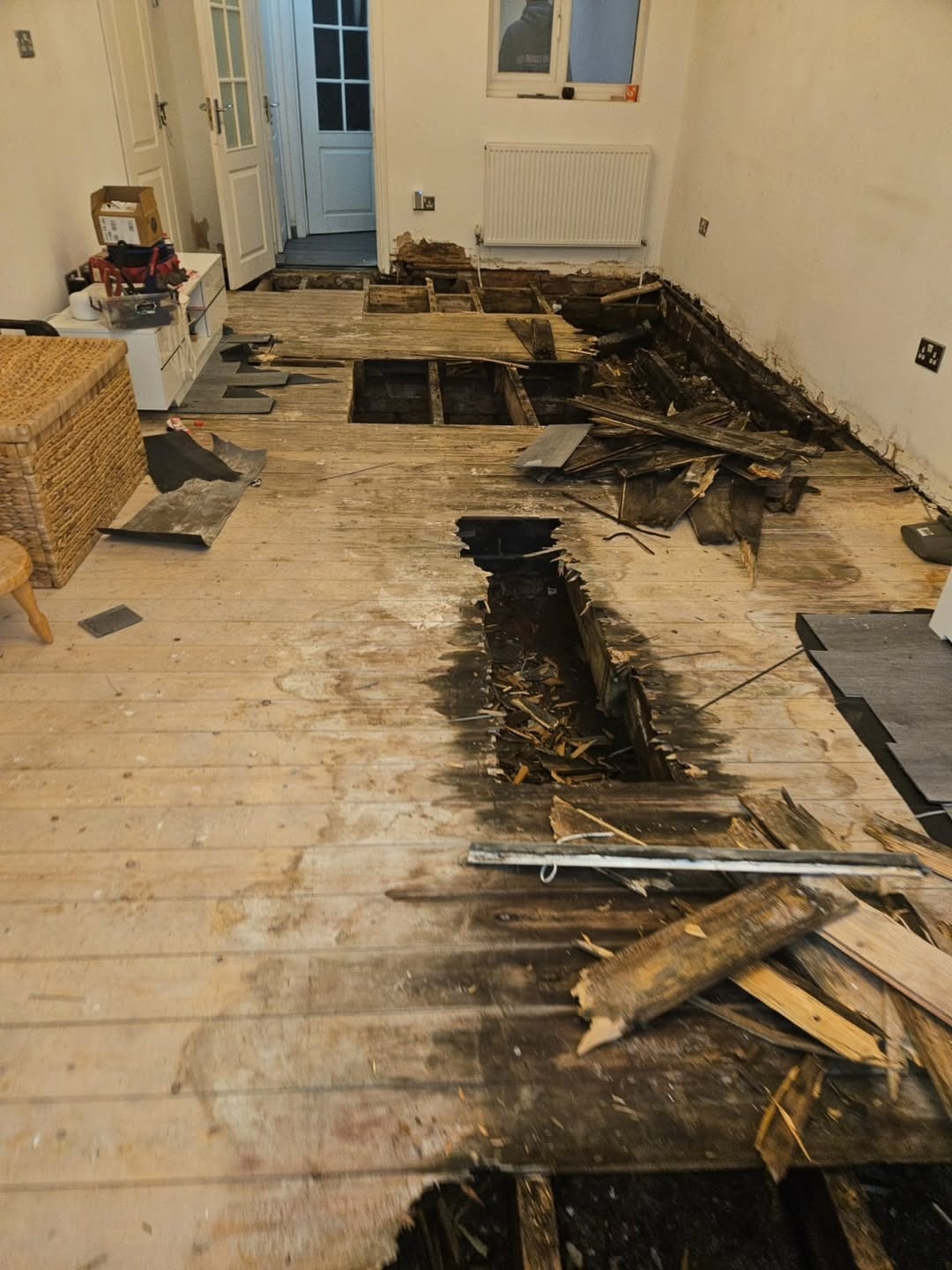 Ruislip concealed water leak gallery image 1