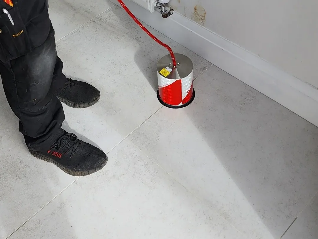 Acoustic detection equipment used for leak investigation