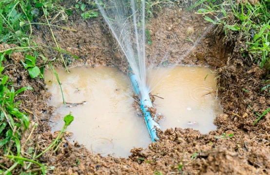 Emergency plumber and main water leak detection services